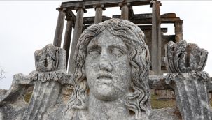 Troya ve Aizanoi'deki kazılar 5 bin yılı aşkın geçmişe ışık tutuyor