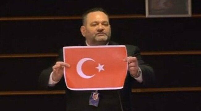 Türk bayrağını yırtmasıyla gündeme gelmişti