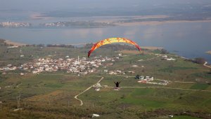 Yamaç Paraşütü Hedef Şampiyonasına rüzgar engeli