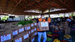 100 ton sebze ve meyveyi valilik satın aldı