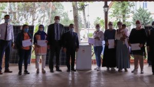 Artık "kraliçe arılar" kraliçelere emanet