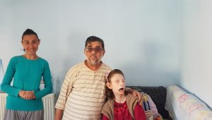 Ayakta alkışlanacak baba bugünlerde çaresiz