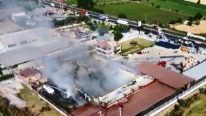 Aydın'da gıda fabrikası alevlere teslim oldu