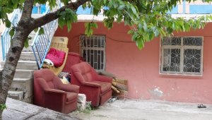 Balkondan düşen küçük çocuğu ölümden koltuk kurtardı