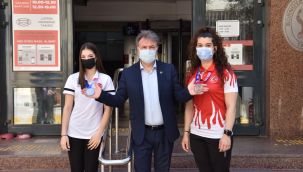 Başkan İduğ, şampiyonları ağırladı