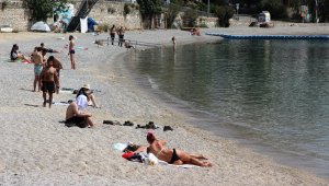 Bodrum'da turistler sahillere akın etti