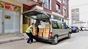 Bornova'da 5 bin 200 aileye Ramazan Paketi