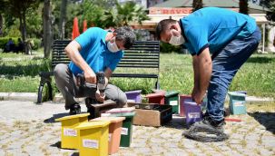 Bornova'ya rengarenk Kuş Evleri