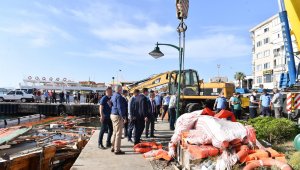 Büyükşehir Ayvalık'ta yaraları sarmaya devam ediyor