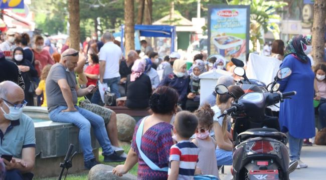 Cami bahçeleri ve parklar lokantaya döndü