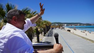 Çeşme'de 19 Mayıs coşkusu sokaklara taşındı