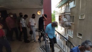 Evi kumarhaneye çeviren 10 kişiye suçüstü