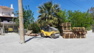 Foça'da ödenek bitti, taş döşeme işi yarım kaldı