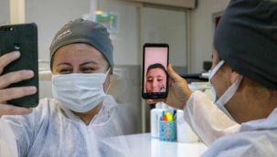 Hemşire Burcu, bir yıldır oğluna sarılamıyor