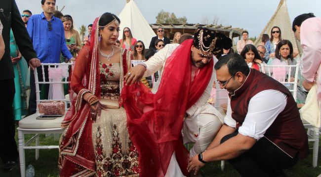 Hint düğünleri pandeminin bitmesini bekliyor