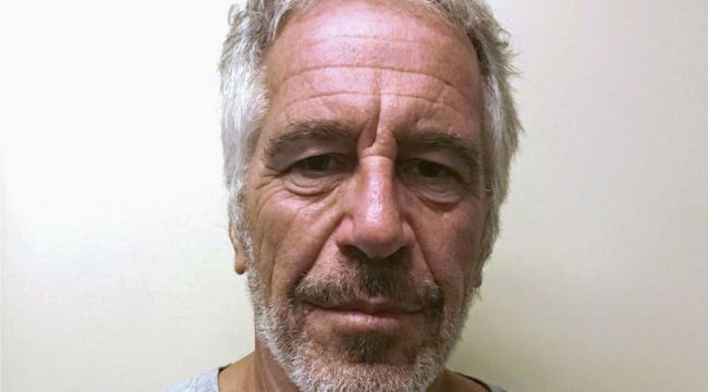 Hücresinde intihar eden Epstein'in kayıtları değiştirilmiş