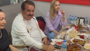 İbrahim Tatlıses sevgilisiyle Bodrum'da