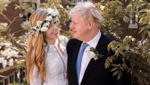İngiltere Başbakanı, gizli törenle evlendi