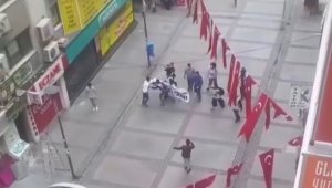 İzmir'de izinsiz 1 Mayıs kutlamasına 10 gözaltı