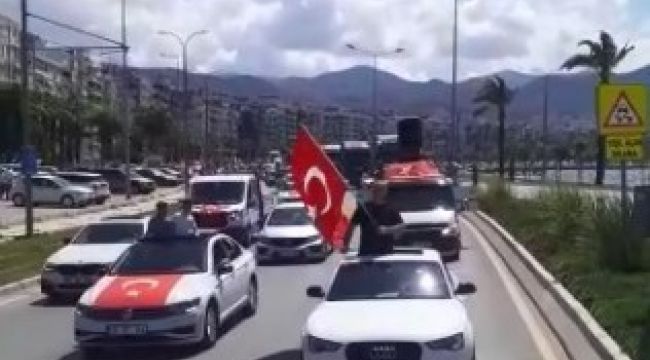 İzmir'de kısıtlamada Filistin'e destek konvoyu