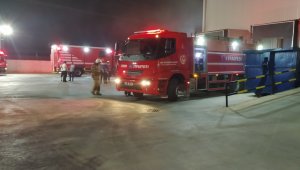 İzmir'de marketler zinciri deposunda yangın