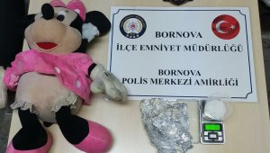 İzmir'de peluş oyuncağın içinden uyuşturucu çıktı
