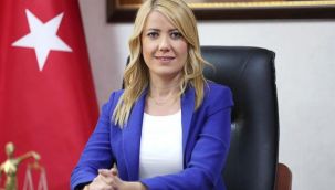 Kadın başkandan esnafa 1.200 lira destek