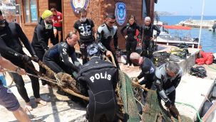 Karaburun'da hayalet ağlar temizlendi 