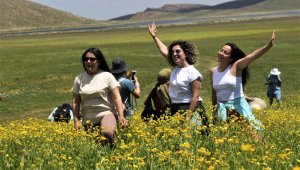 'Keşiş Gölü'nde renk cümbüşü