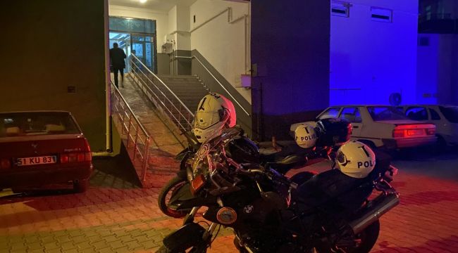 Kız arkadaşını vurdu, hastaneye bırakıp kaçtı