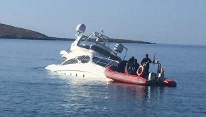 Lüks yat karaya oturdu, içindeki 6 kişi kurtarıldı