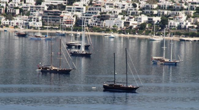 Lüks yatlar Bodrum'u mesken tuttu