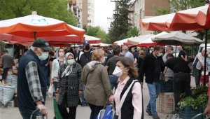 Pazaryerlerinde büyük yoğunluk