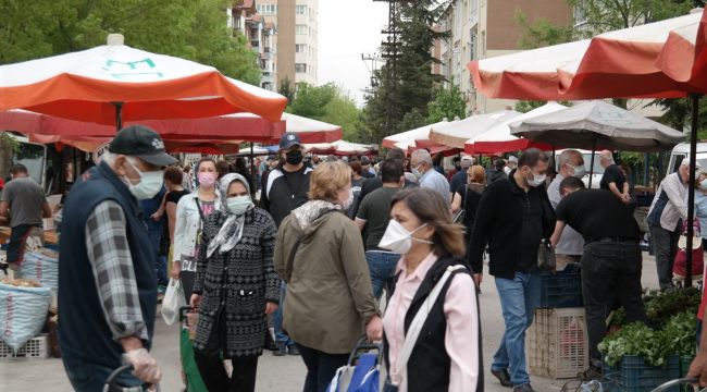 Pazaryerlerinde büyük yoğunluk