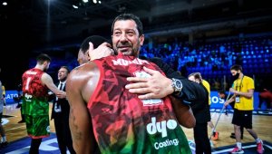 Pınar Karşıyaka yarın kupa için parkeye çıkıyor