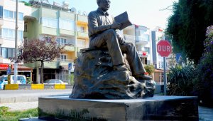 Sabahattin Ali'nin ismi Kuşadası'nda yaşıyor