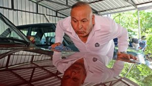 Toz kondurmadığı otomobillerini ne kullanıyor ne satıyor