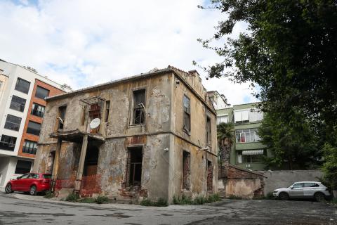 Türk edebiyatının usta isminin evi otopark oldu