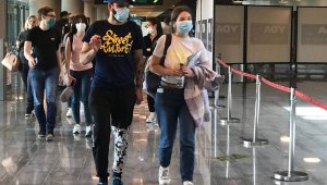 Ukraynalı turistleri Büyükelçi karşıladı