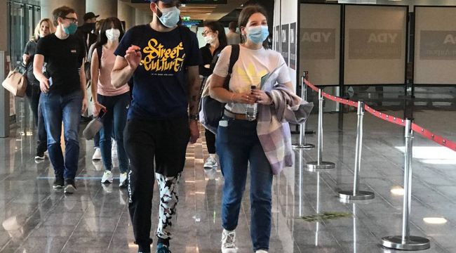 Ukraynalı turistleri Büyükelçi karşıladı