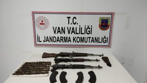 Van'da silah ve mühimmat ele geçirildi