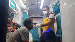 Yangına uykuda yakalandı, canını zor kurtardı