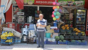 8 yıl aradan sonra gelen helallikle marketçi şoke oldu