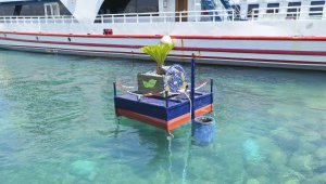 Aydın Büyükşehir Belediyesi yüzer çöp kovası üretti