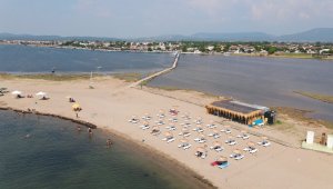 Ayvalık'a iki mavi bayrak daha