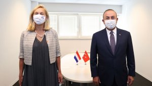 Bakan Çavuşoğlu, Hollandalı ve Avusturyalı mevkidaşları ile bir araya geldi