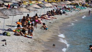 Bodrum sahillerinde adım atacak yer kalmadı