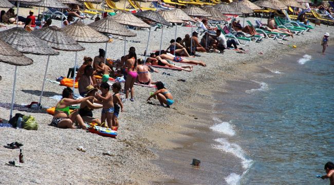 Bodrum sahillerinde adım atacak yer kalmadı