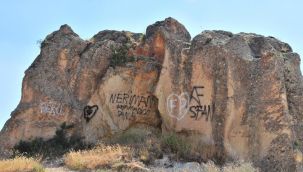 Bu da oldu! Peribacalarını spreyle boyadılar