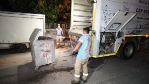 Buca'nın konteynerlerinde gece-gündüz temizlik